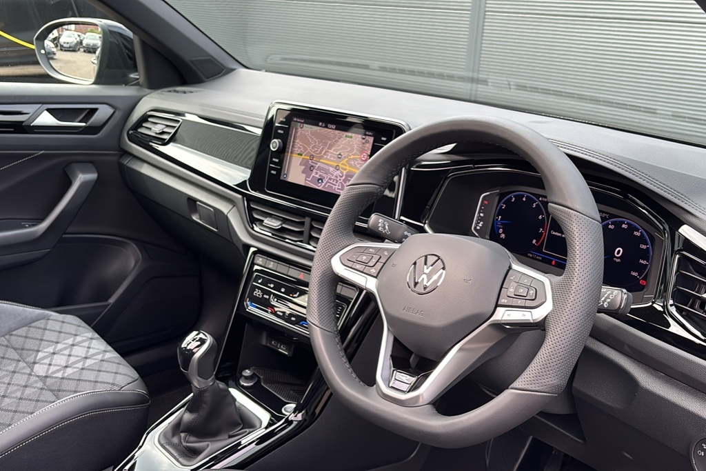 Volkswagen T-Roc 1.5 Tsi Black Edition Plus 150 Ps KY26SVS Black #6