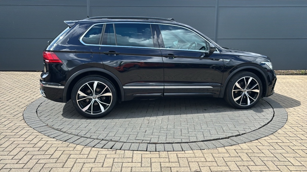 Volkswagen Tiguan 2.0 Tdi 4Motion R-line Dsg 150 Ps EX21KWG Black #4