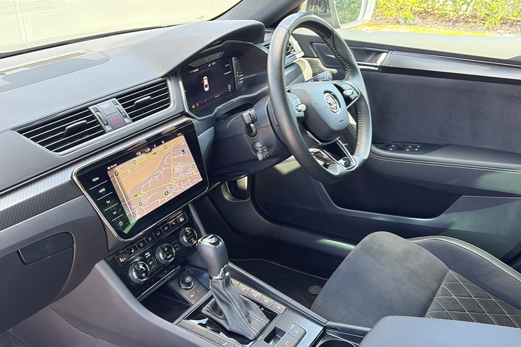 Skoda Superb 1.4 Tsi Iv Sport Line Plus Dsg 218 Ps Black #2