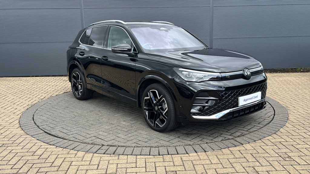 Volkswagen Tiguan 2.0 Tdi R-line Dsg 150 Ps FL75SVF Black