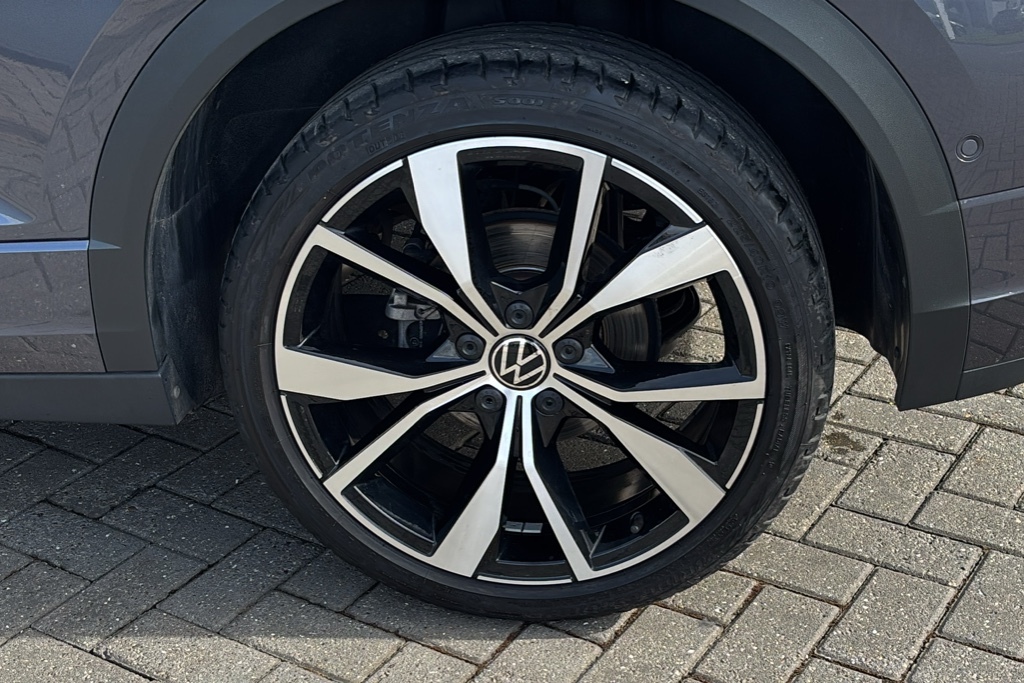 Volkswagen T-Roc 1.5 Tsi R-line Dsg 150 Ps Grey #5