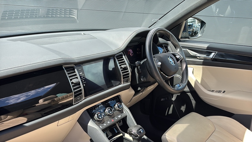 Skoda Kodiaq 2.0 Tdi 200 Laurin Klement 4X4 Dsg 7 Seat YD72LTZ Blue #2