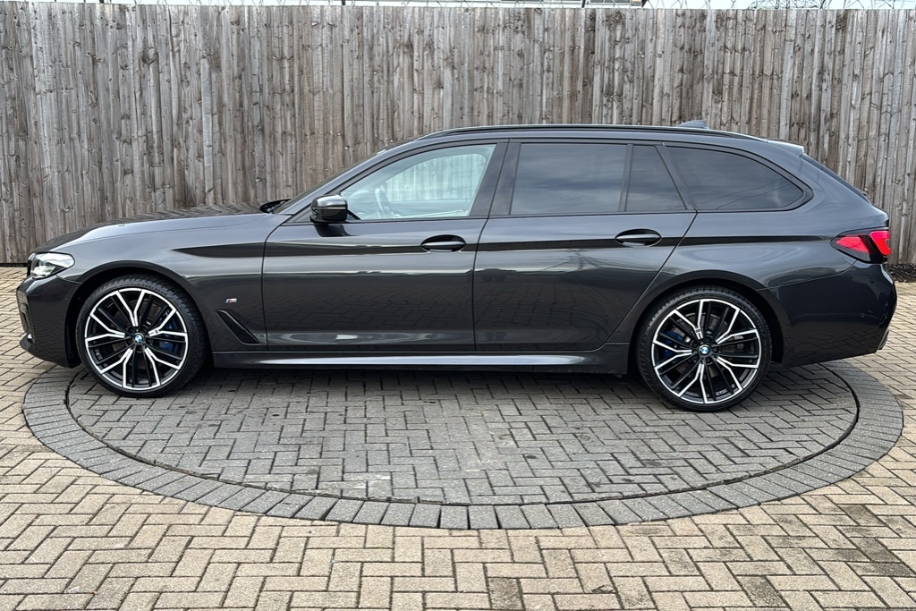 BMW 5 Series 530E M Sport White #11