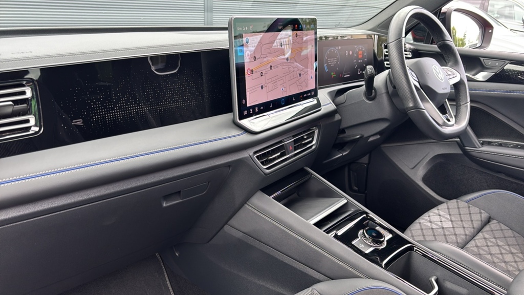 Volkswagen Tiguan 1.5 Etsi 150 R-line Dsg 150 Ps KO74MYM Red #2
