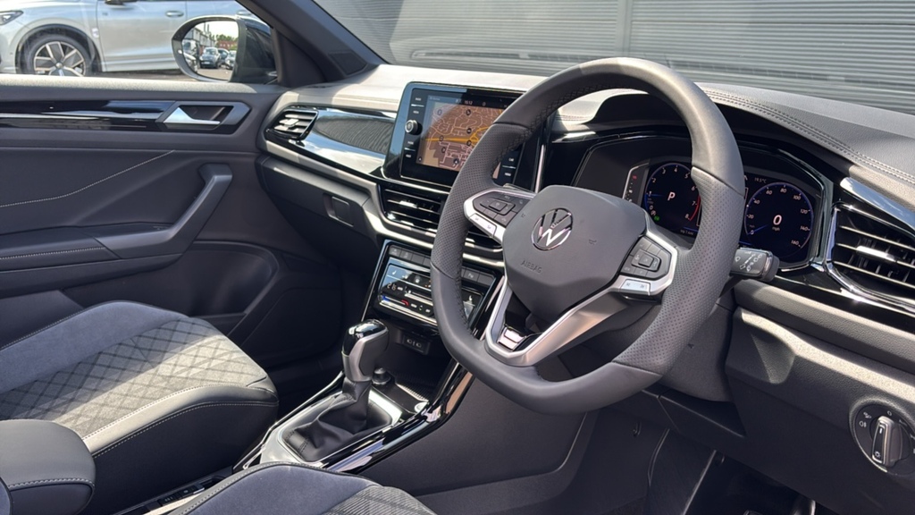 Volkswagen T-Roc 1.5 Tsi Black Edition Plus Dsg 150 Ps Black #6
