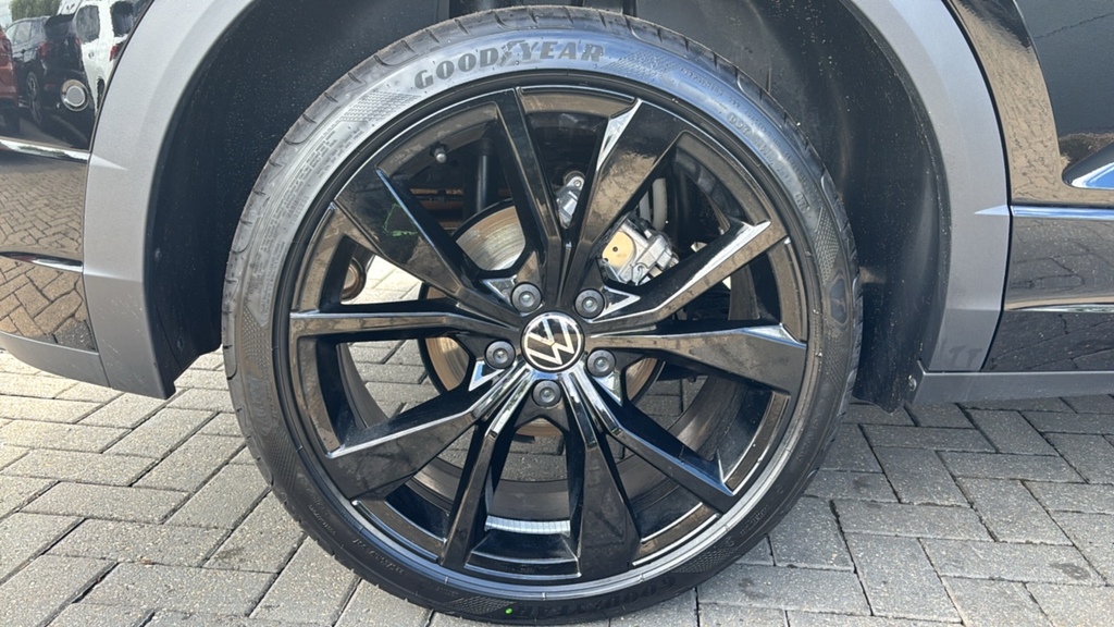Volkswagen T-Roc 1.5 Tsi Black Edition Plus Dsg 150 Ps Black #5
