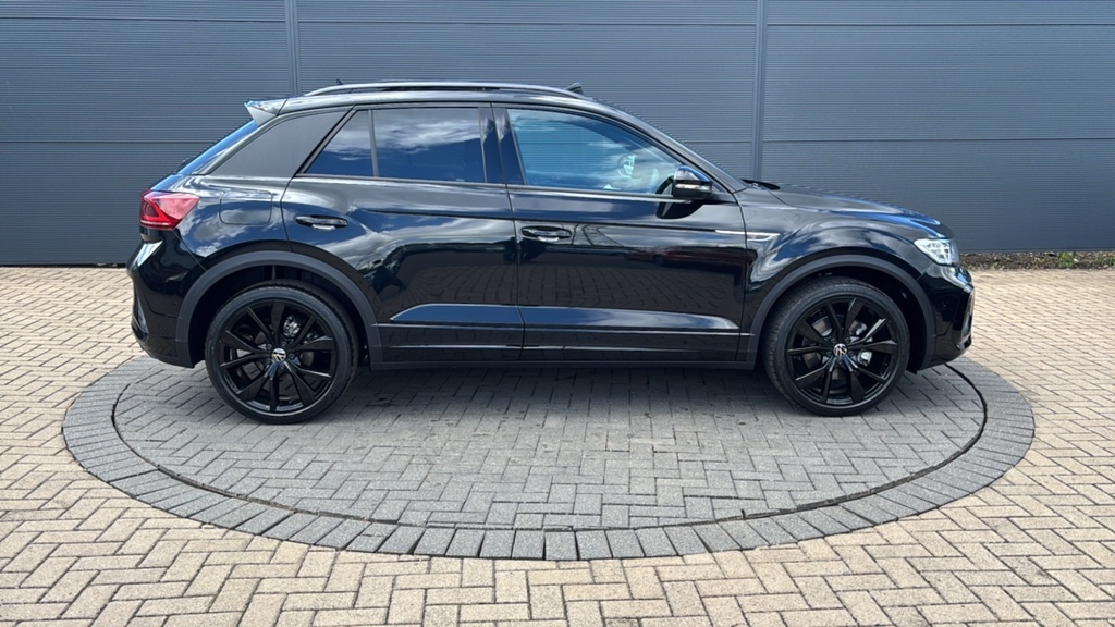 Volkswagen T-Roc 1.5 Tsi Black Edition Plus Dsg 150 Ps Black #4