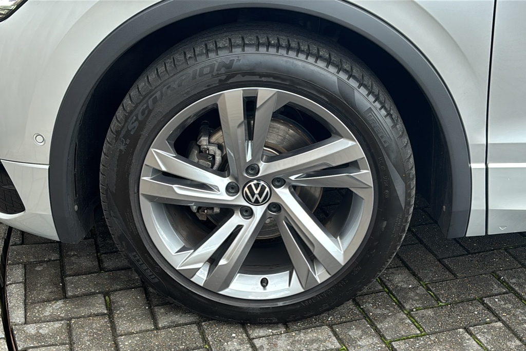 Volkswagen Tiguan 1.5 Tsi 150 R-line Edition Dsg 150 Ps FD72OOU Silver #5