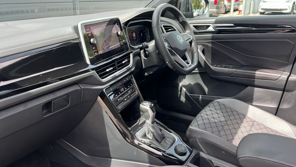 Volkswagen T-Roc 2.0 Tsi 4Motion R-line Dsg 190 Ps Black #2