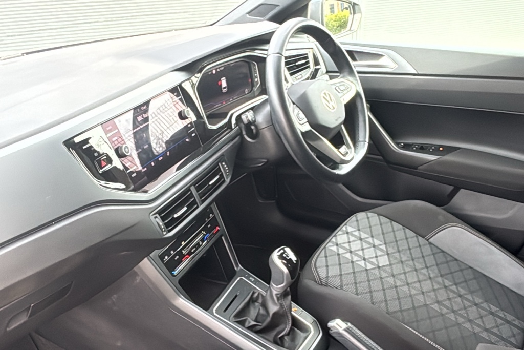 Volkswagen Polo 1.0 Tsi R-line 95 Ps Grey #2