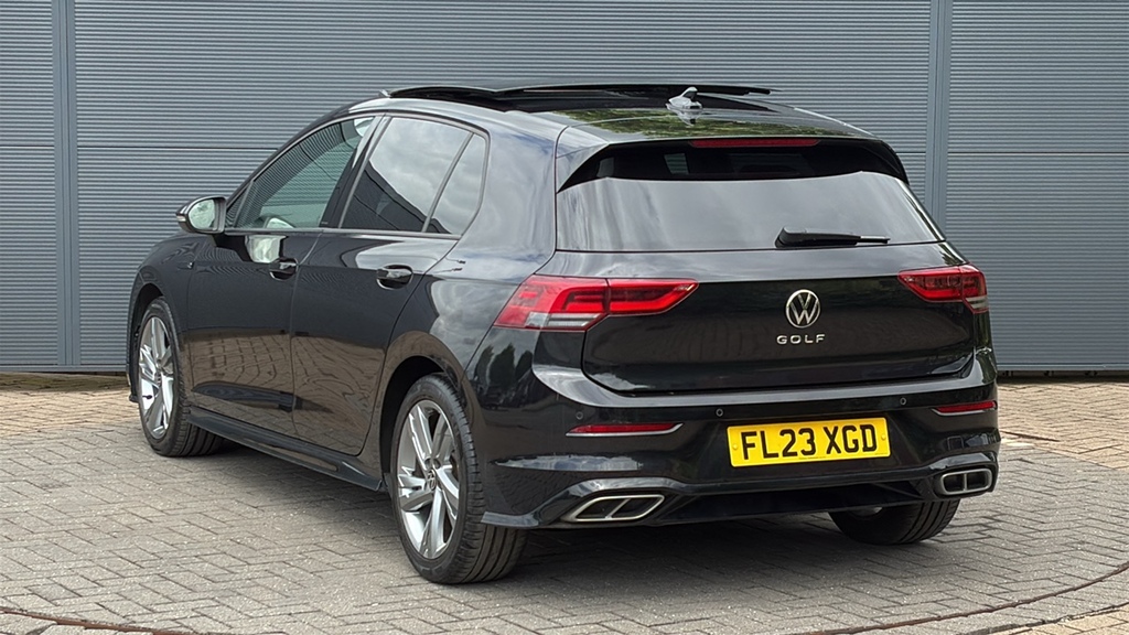 Volkswagen Golf 1.5 Tsi 150 R-line 150 Ps Black #3