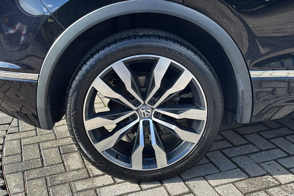 Volkswagen Tiguan 2.0 Tdi 150 R-line Dsg 150 Ps Black #5