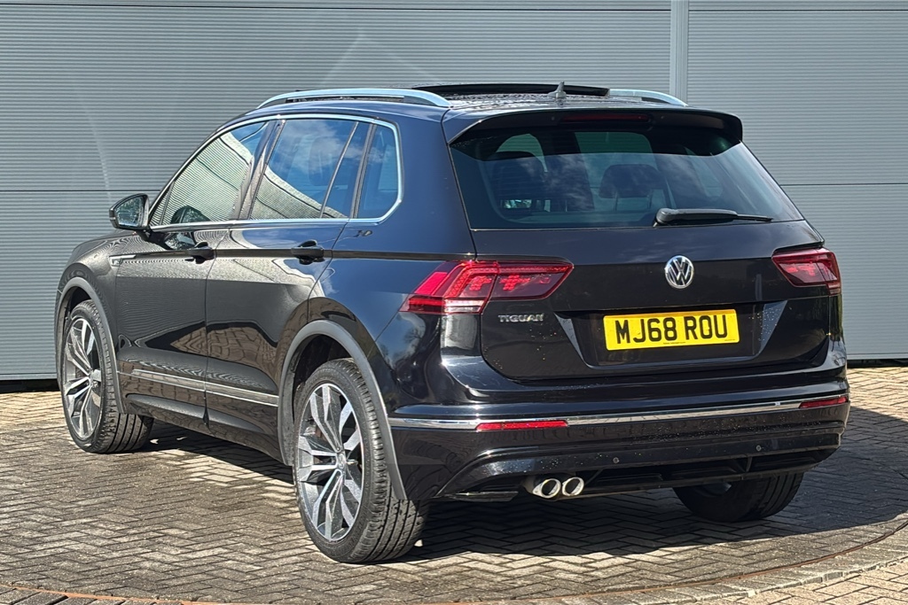 Volkswagen Tiguan 2.0 Tdi 150 R-line Dsg 150 Ps Black #3