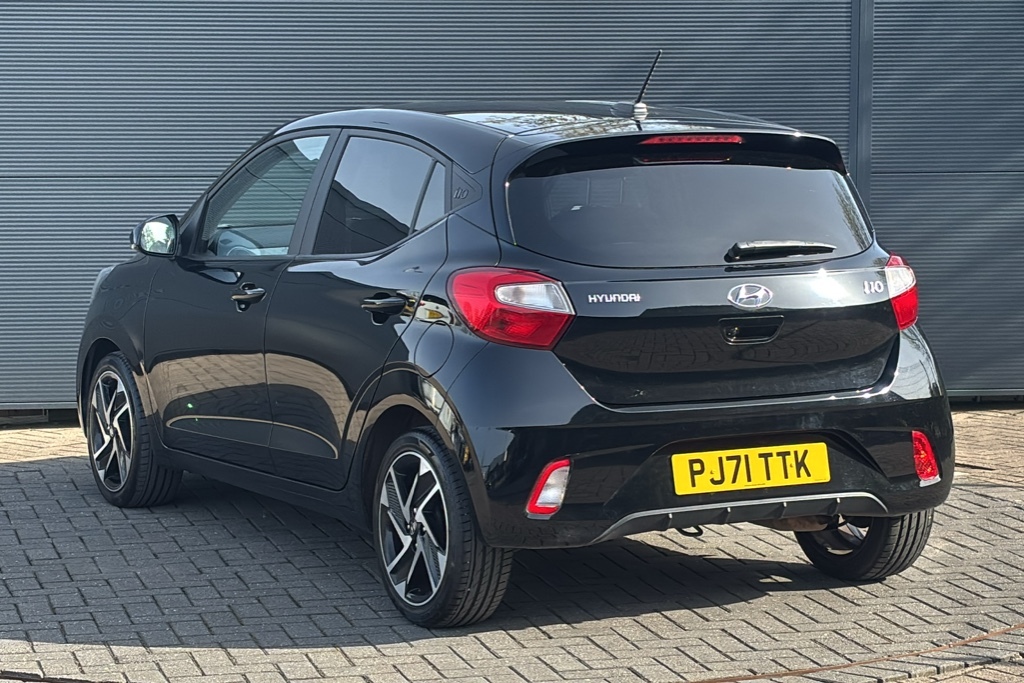 Hyundai I10 1.2 Premium Nav 84 Ps Black #3