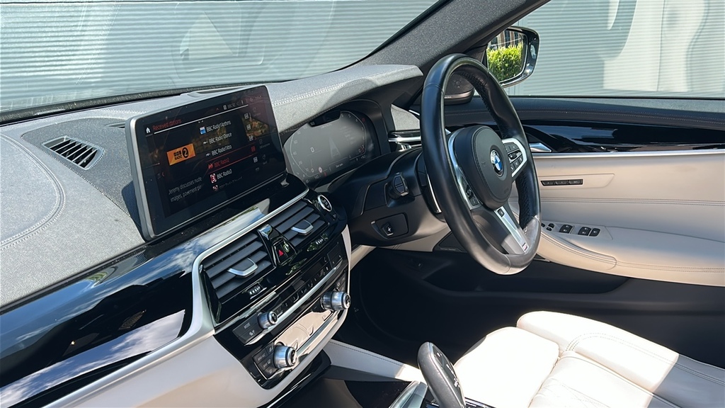 BMW 5 Series M550i Xdrive 530 Ps Black #2