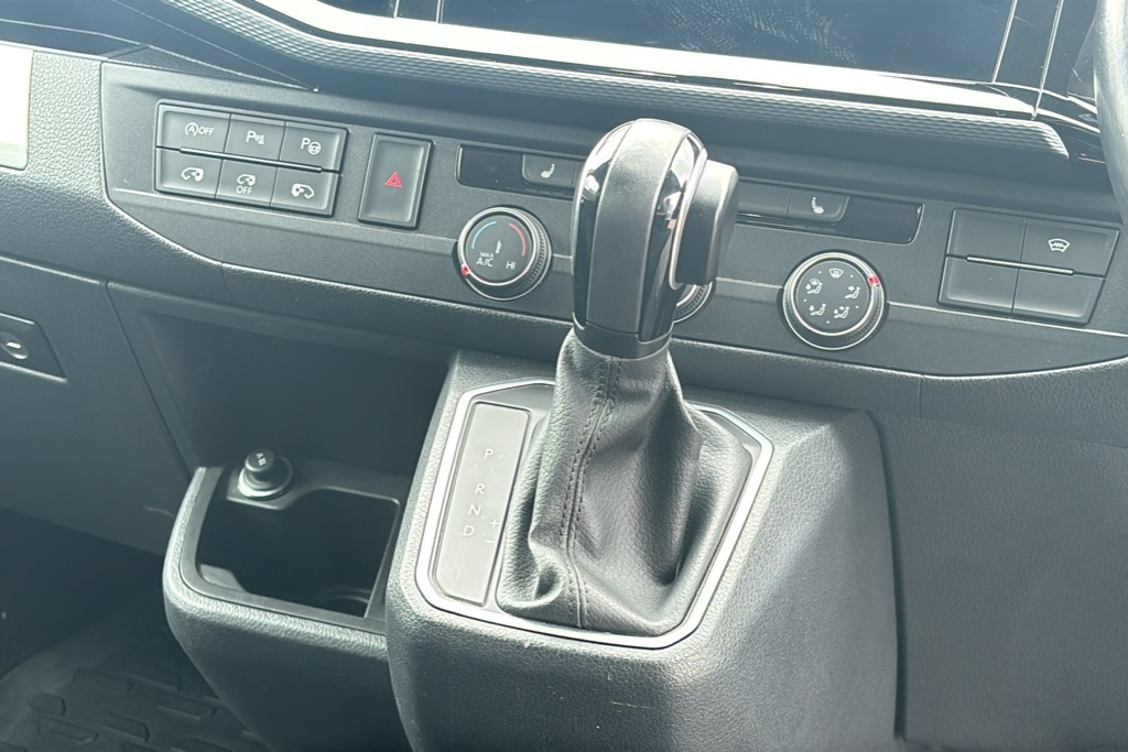 Volkswagen Caravelle  Blue #18