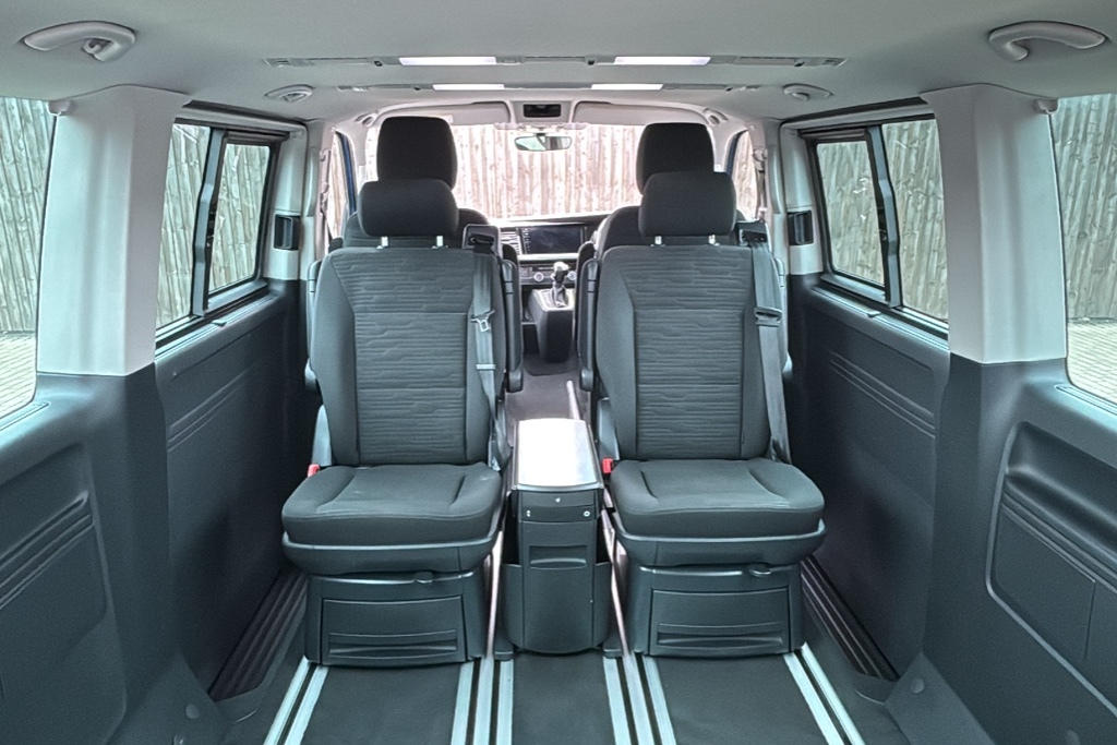 Volkswagen Caravelle  Blue #15