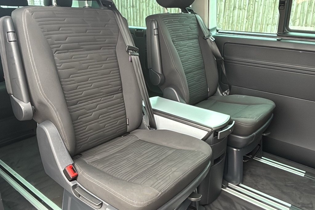 Volkswagen Caravelle  Blue #14
