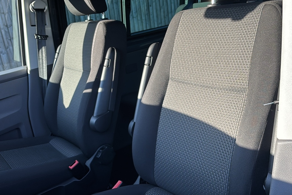 Volkswagen Transporter Mpv Grey #16
