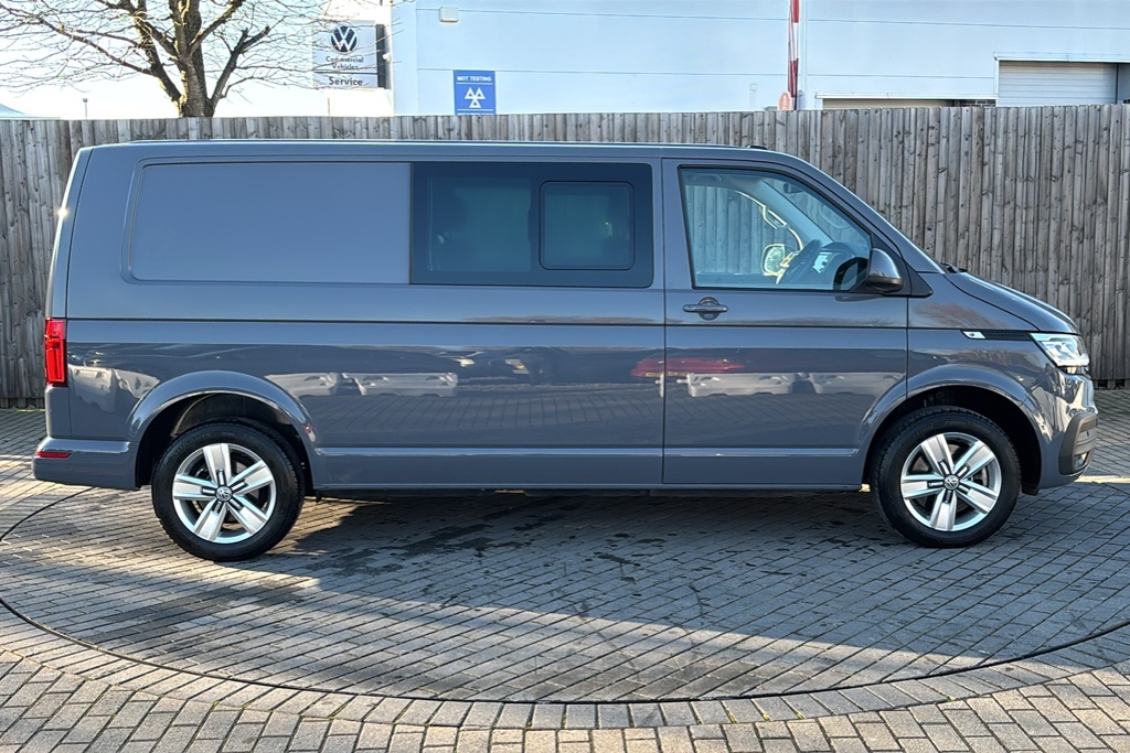 Volkswagen Transporter 2.0 Bitdi 204 Highline Kombi Van Dsg 204 Ps Grey #4