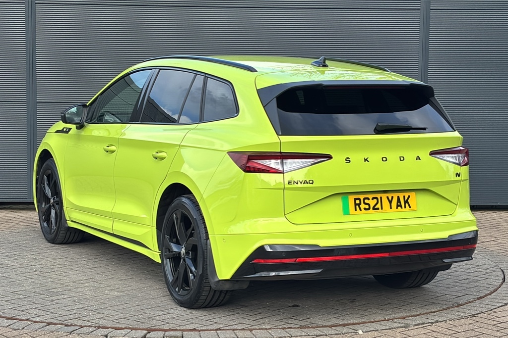 Skoda ENYAQ 220Kw Vrs 82Kwh 4X4 299 Ps Green #3