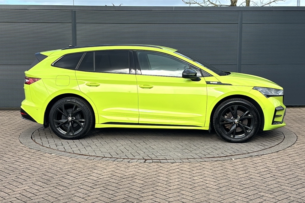 Skoda ENYAQ 220Kw Vrs 82Kwh 4X4 299 Ps Green #4