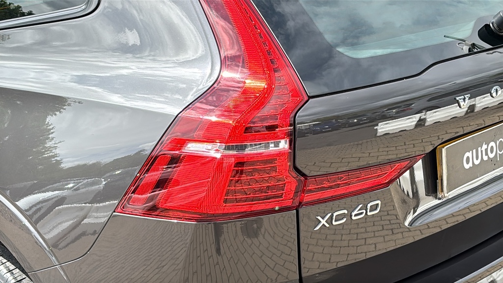 Volvo XC60 Core Blue #16