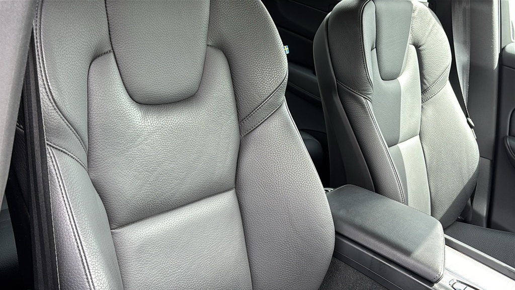 Volvo XC60 Core Blue #20