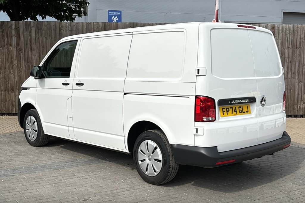 Volkswagen Transporter 2.0 Tdi 110 Startline Van 110 Ps White #3