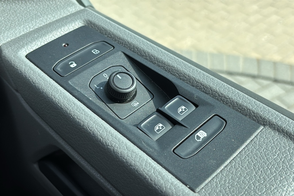Volkswagen Transporter Mpv Grey #10