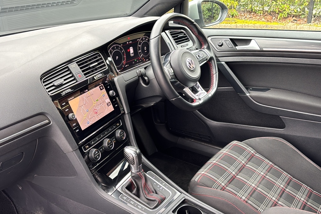 Volkswagen Golf 2.0 Tsi 245 Gti Performance Dsg 245 Ps LO68FKN Silver #2