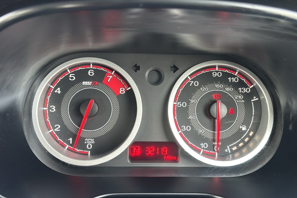 MG MG3 1.5 Excite Vti-tech 106 Bhp White #16