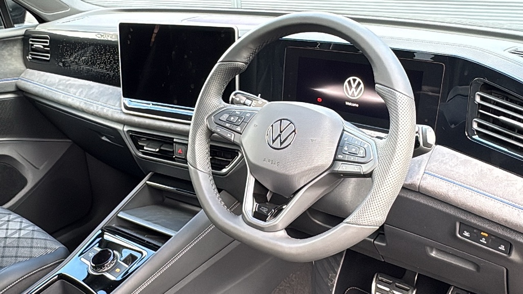 Volkswagen Tiguan 1.5 Etsi 150 R-line Dsg 0 Ps Black #6