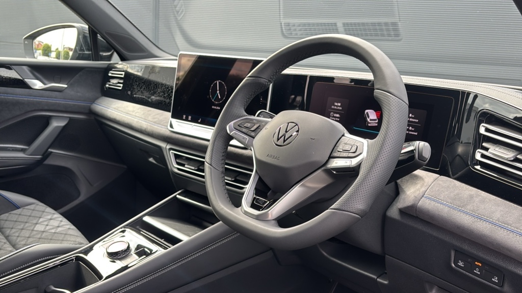 Volkswagen Tiguan 1.5 Etsi 150 R-line Dsg 150 Ps Black #6
