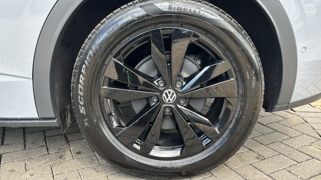 Volkswagen ID.5 210Kw Black Edition Pro 77Kwh 286 Ps Grey #5