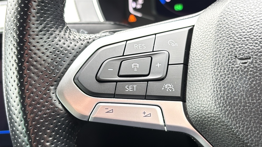 Volkswagen Passat Gte Grey #31