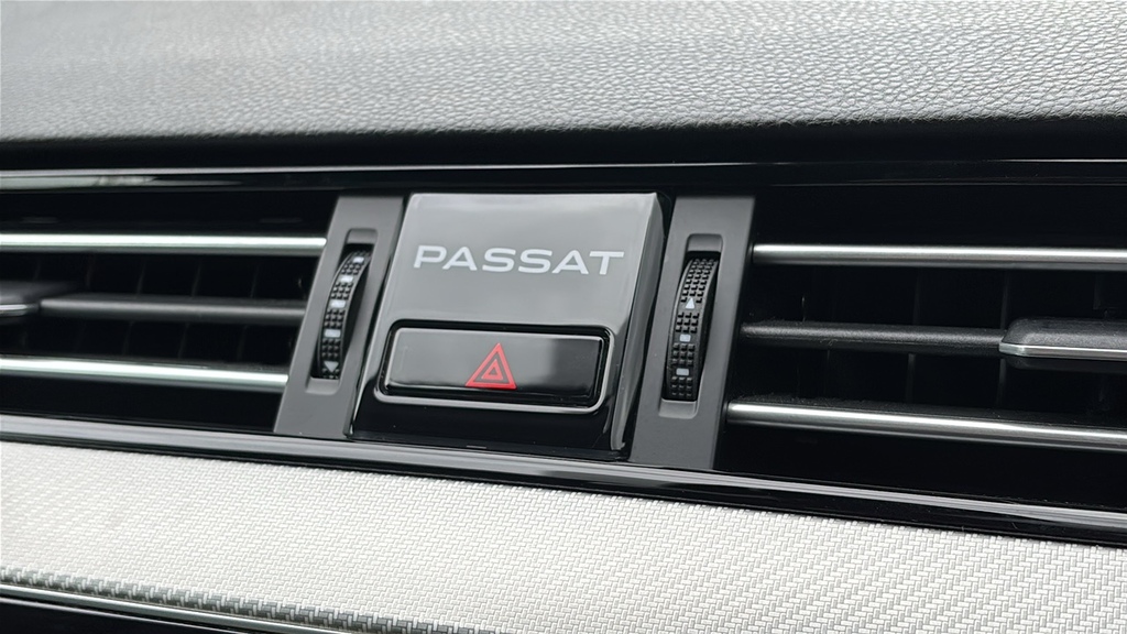 Volkswagen Passat Gte Grey #29