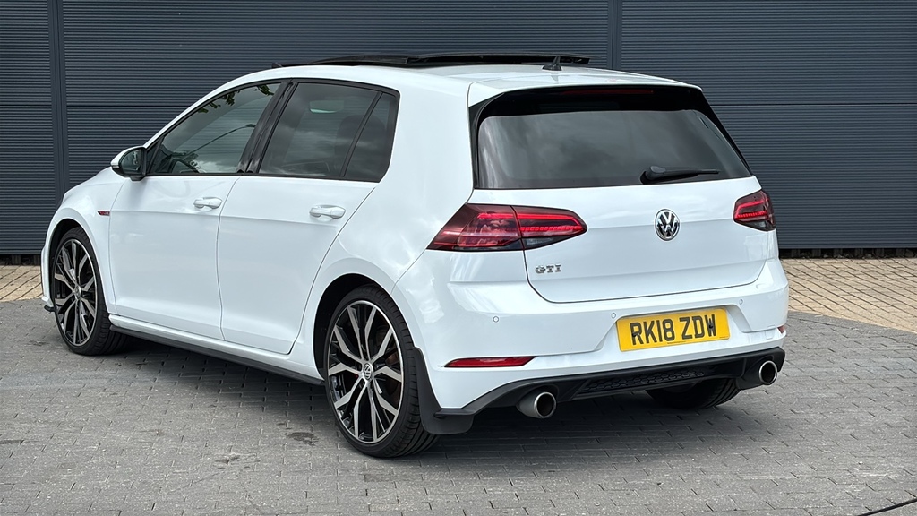 Volkswagen Golf 2.0 Tsi Gti Dsg 230 Ps White #3
