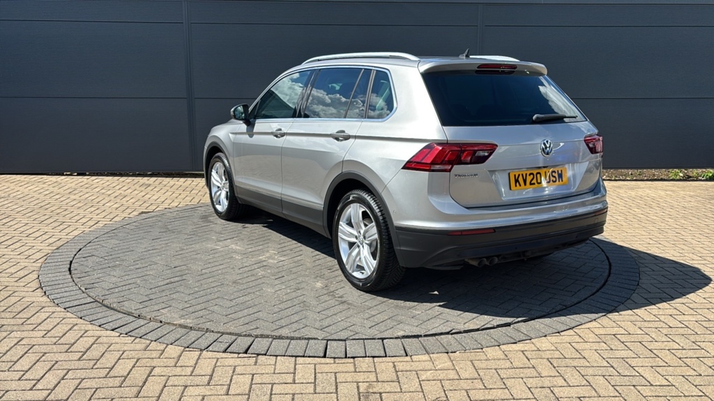 Volkswagen Tiguan 2.0 Tsi 230 4Motion Sel Dsg White #3
