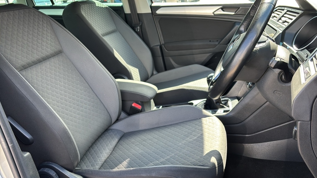Volkswagen Tiguan 2.0 Tsi 230 4Motion Sel Dsg White #8