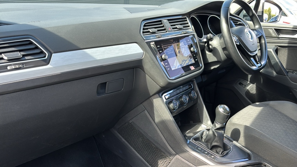 Volkswagen Tiguan 2.0 Tsi 230 4Motion Sel Dsg White #2