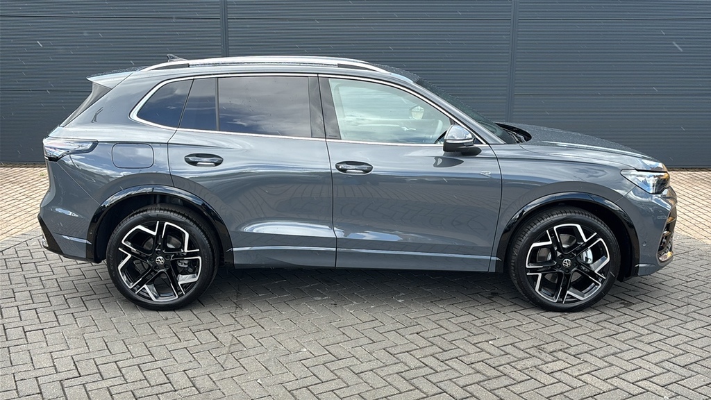 Volkswagen Tiguan 2.0 Tdi R-line Dsg 150 Ps Grey #4