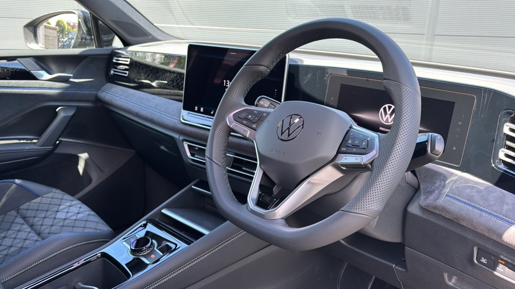 Volkswagen Tiguan 2.0 Tdi R-line Dsg 150 Ps Black #6