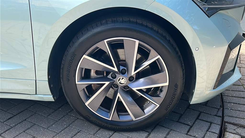 Skoda ENYAQ 60 Blue #5