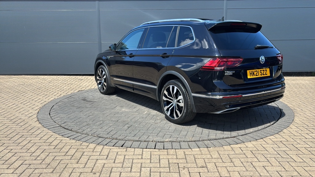 Volkswagen Tiguan Allspace 1.5 Tsi Evo R-line Tech Dsg 150 Ps HK21SZZ Black #3
