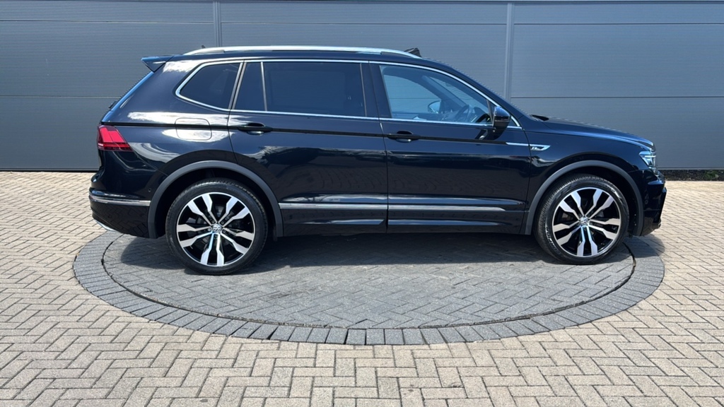 Volkswagen Tiguan Allspace 1.5 Tsi Evo R-line Tech Dsg 150 Ps HK21SZZ Black #4