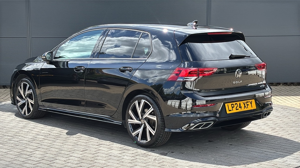 Volkswagen Golf 1.5 Etsi 150 R-line Dsg 150 Ps Black #3