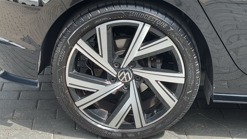 Volkswagen Golf 1.5 Etsi 150 R-line Dsg 150 Ps Black #5