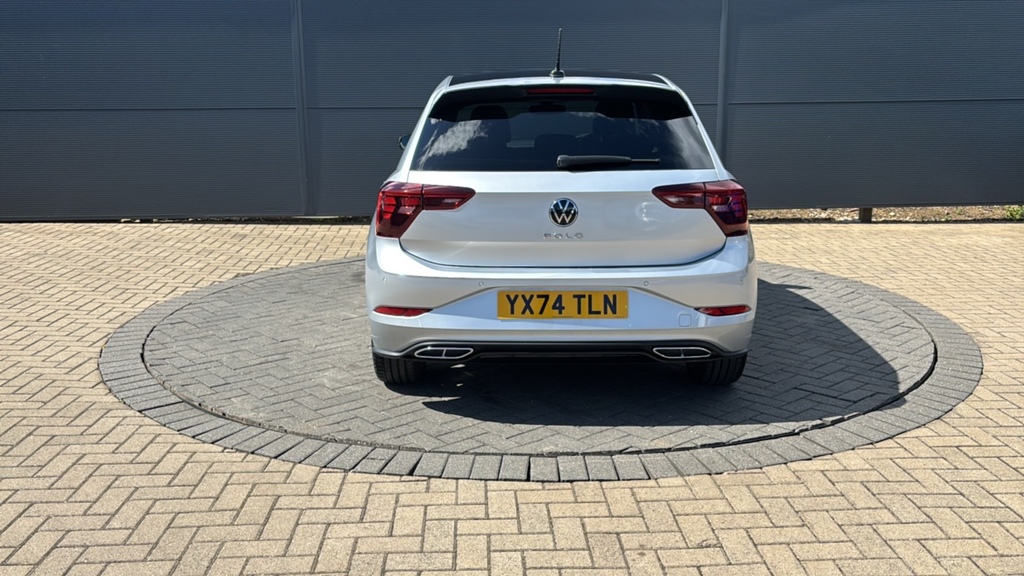 Volkswagen Polo 1.0 Life Black #10