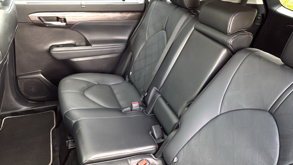 Toyota Highlander Excel Premium Black #8